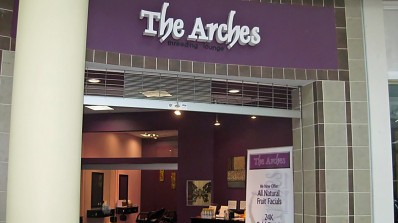 The Arches Threading Lounge at Arbor Place Mall